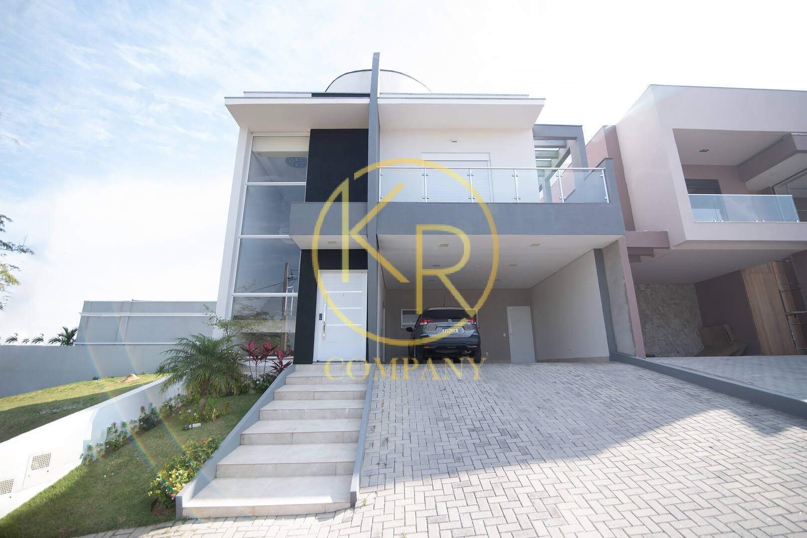 Casa de Condomínio à venda com 3 quartos, 323m² - Foto 2